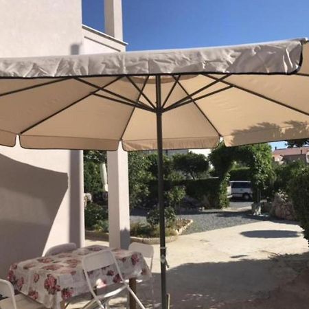 Apartmani Kastelan Barbat na Rabu المظهر الخارجي الصورة