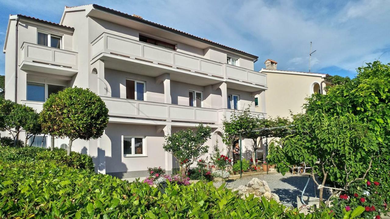 Apartmani Kastelan Barbat na Rabu المظهر الخارجي الصورة