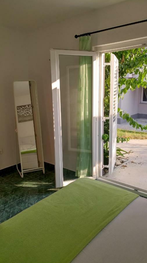 Apartmani Kastelan Barbat na Rabu المظهر الخارجي الصورة