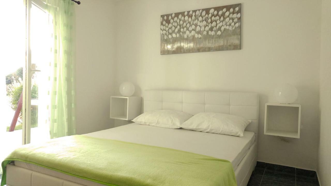 Apartmani Kastelan Barbat na Rabu المظهر الخارجي الصورة