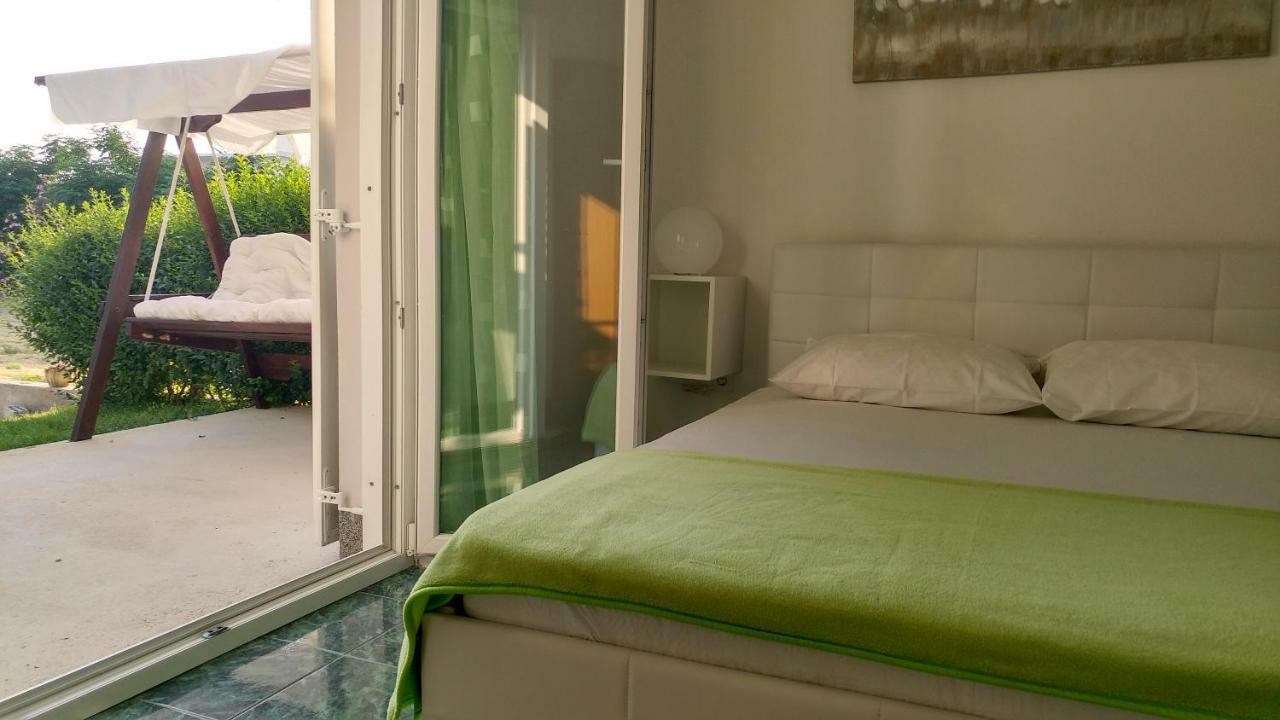 Apartmani Kastelan Barbat na Rabu المظهر الخارجي الصورة