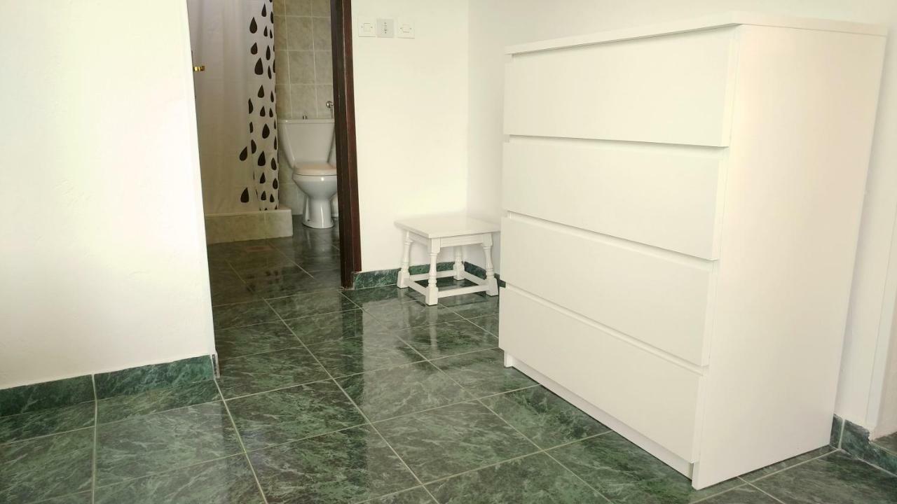 Apartmani Kastelan Barbat na Rabu المظهر الخارجي الصورة